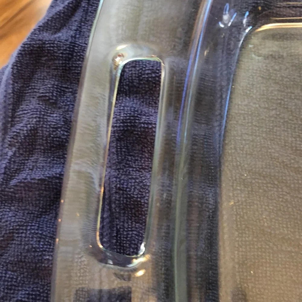 Pyrex excellent please